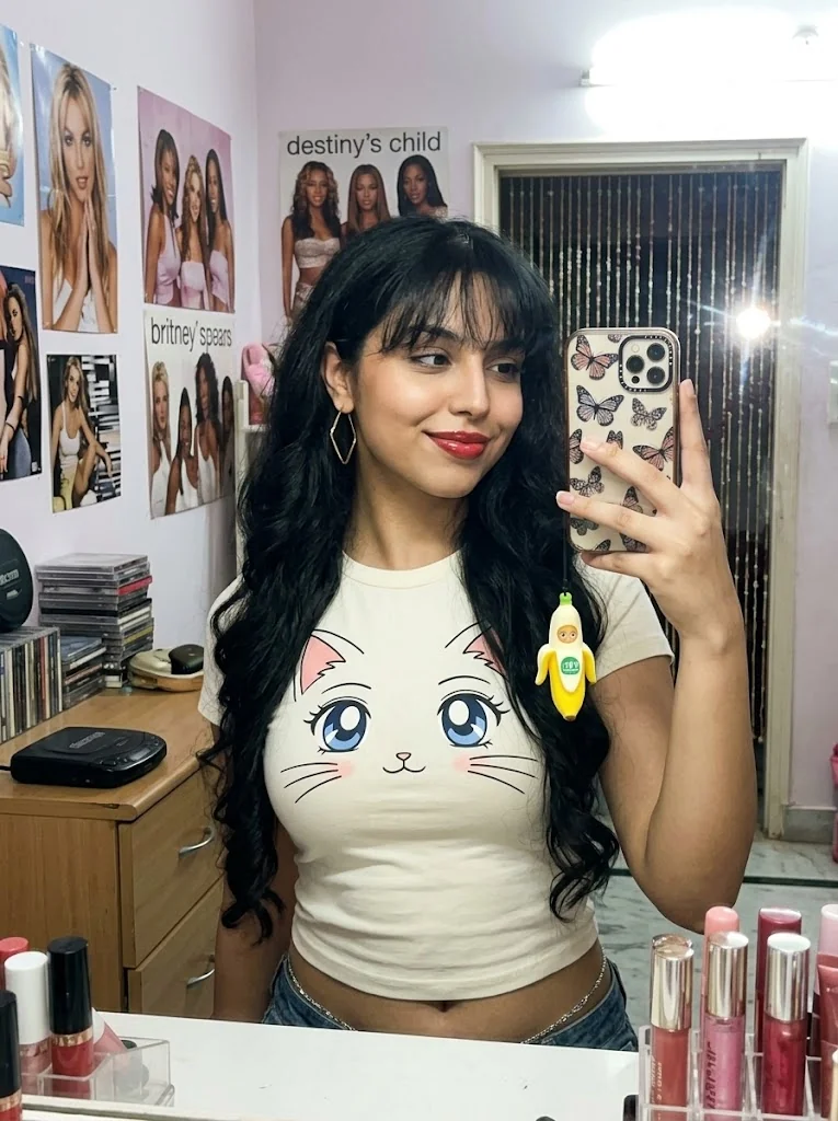 AI portrait generator result: 2000s mirror selfie