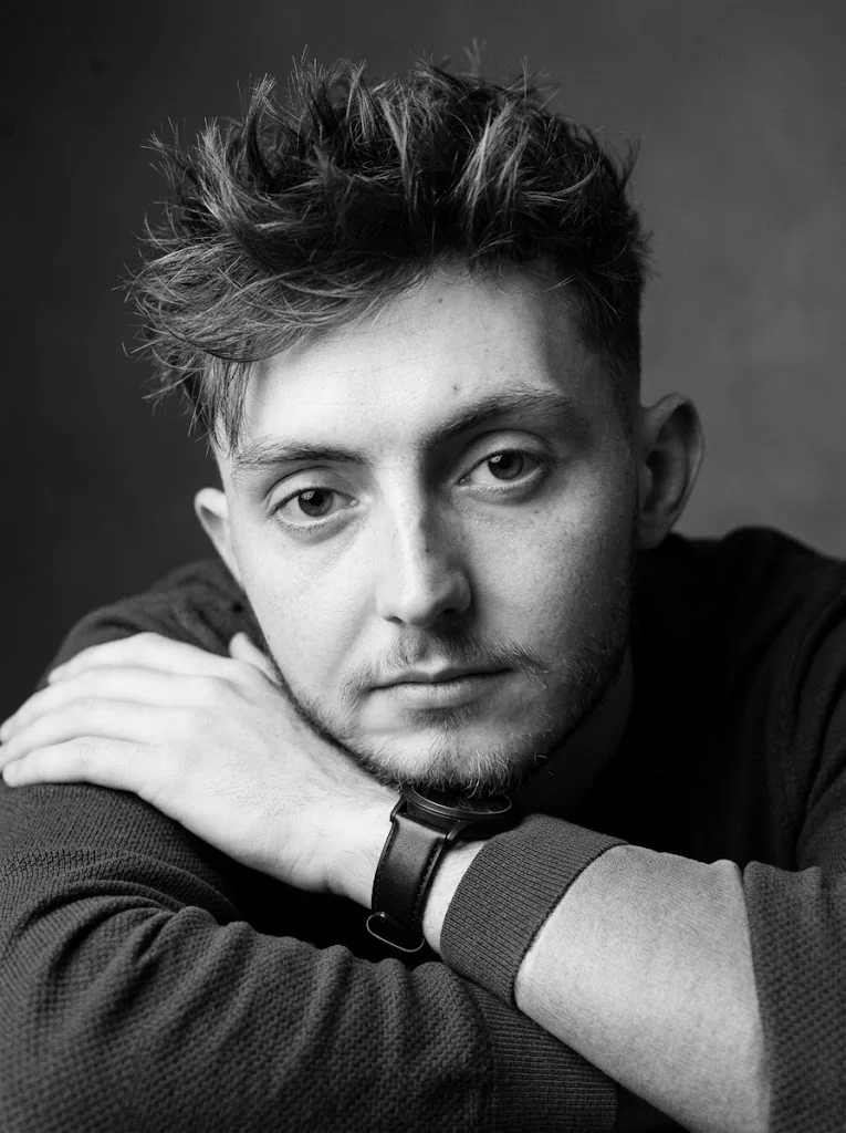 AI portrait generator result: monochrome arms portrait